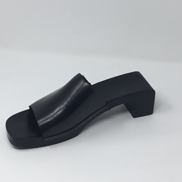 🛍🌸GUCCI Women’s slide on Sandal size 8.5💕💕 - Picture 5 of 8